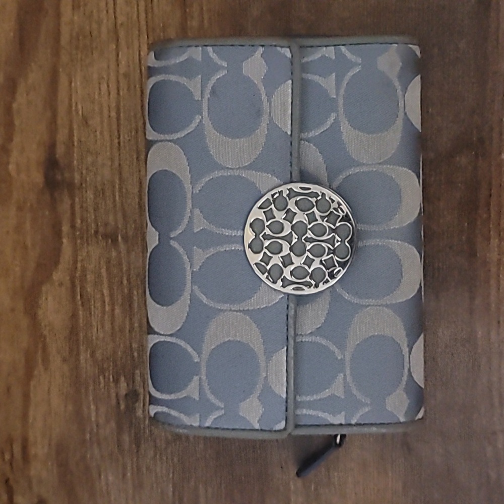 Coach Women's Alexandra Signature Trifold Wallet